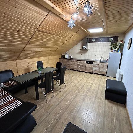 Любе Hotel Jablunicja Kültér fotó
