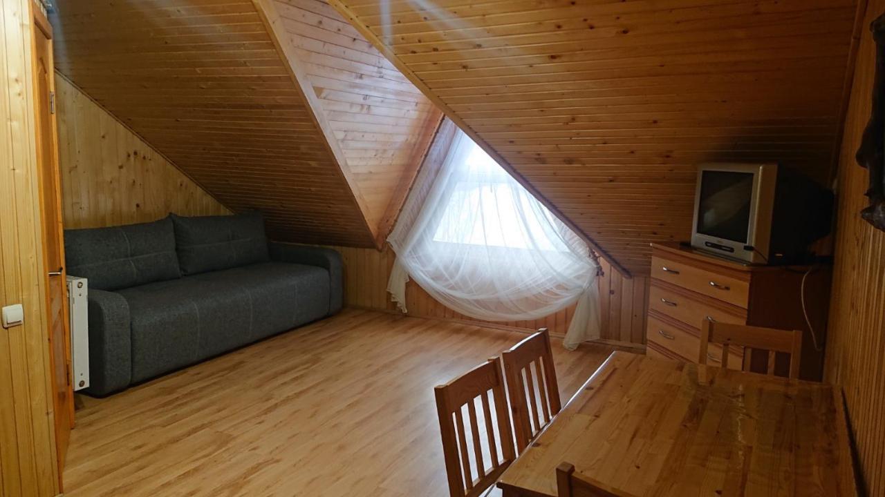 Любе Hotel Jablunicja Kültér fotó
