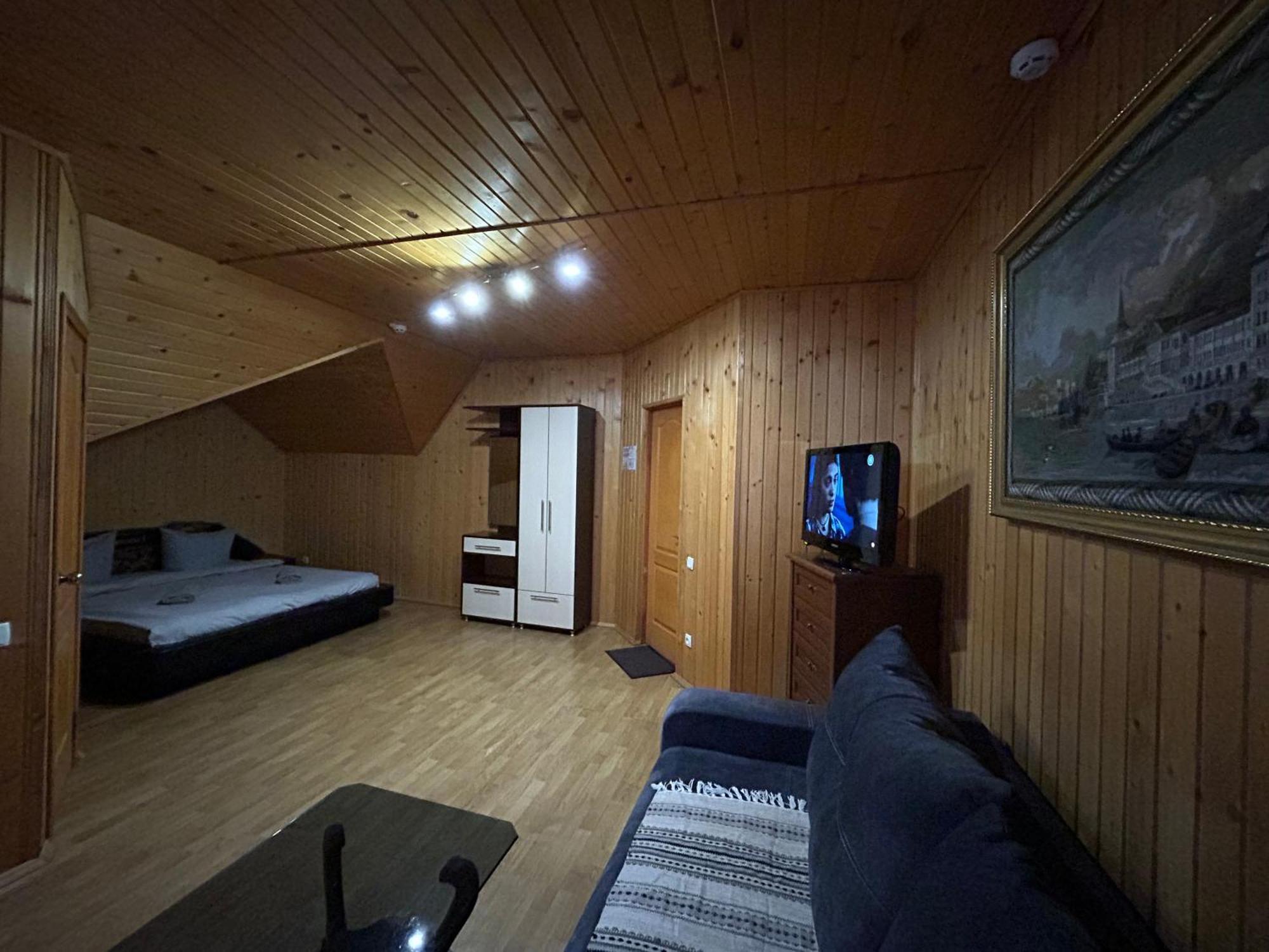 Любе Hotel Jablunicja Kültér fotó