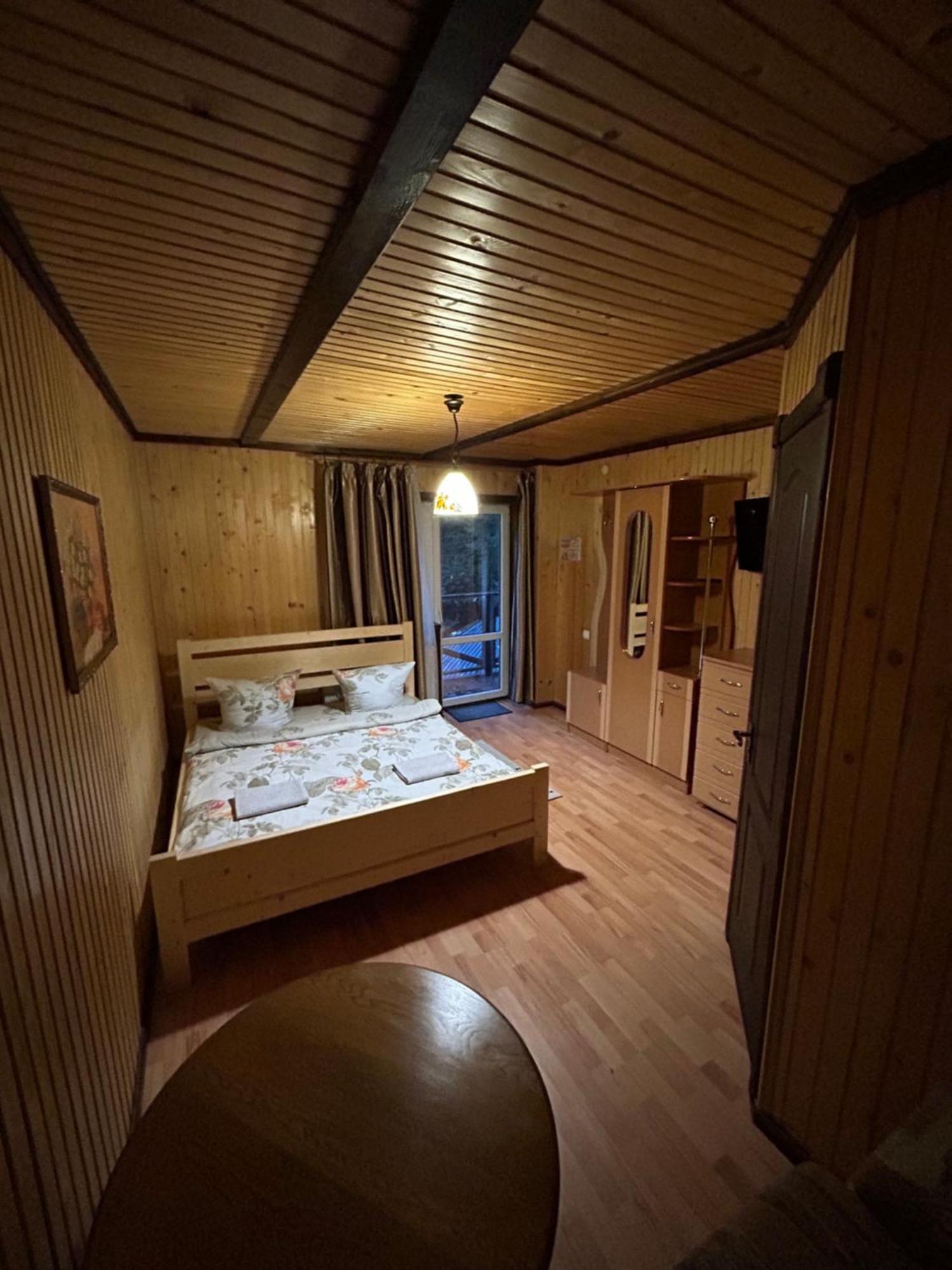 Любе Hotel Jablunicja Kültér fotó