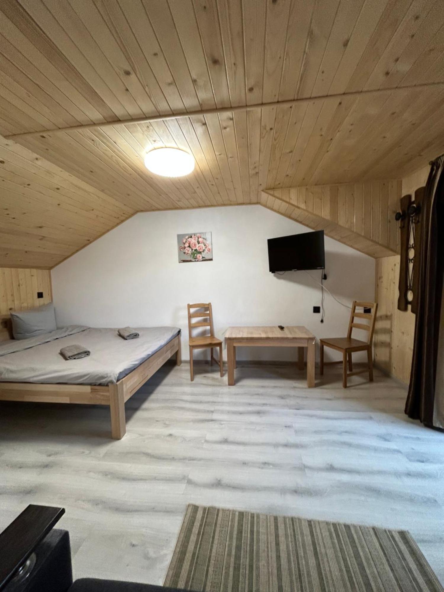 Любе Hotel Jablunicja Kültér fotó