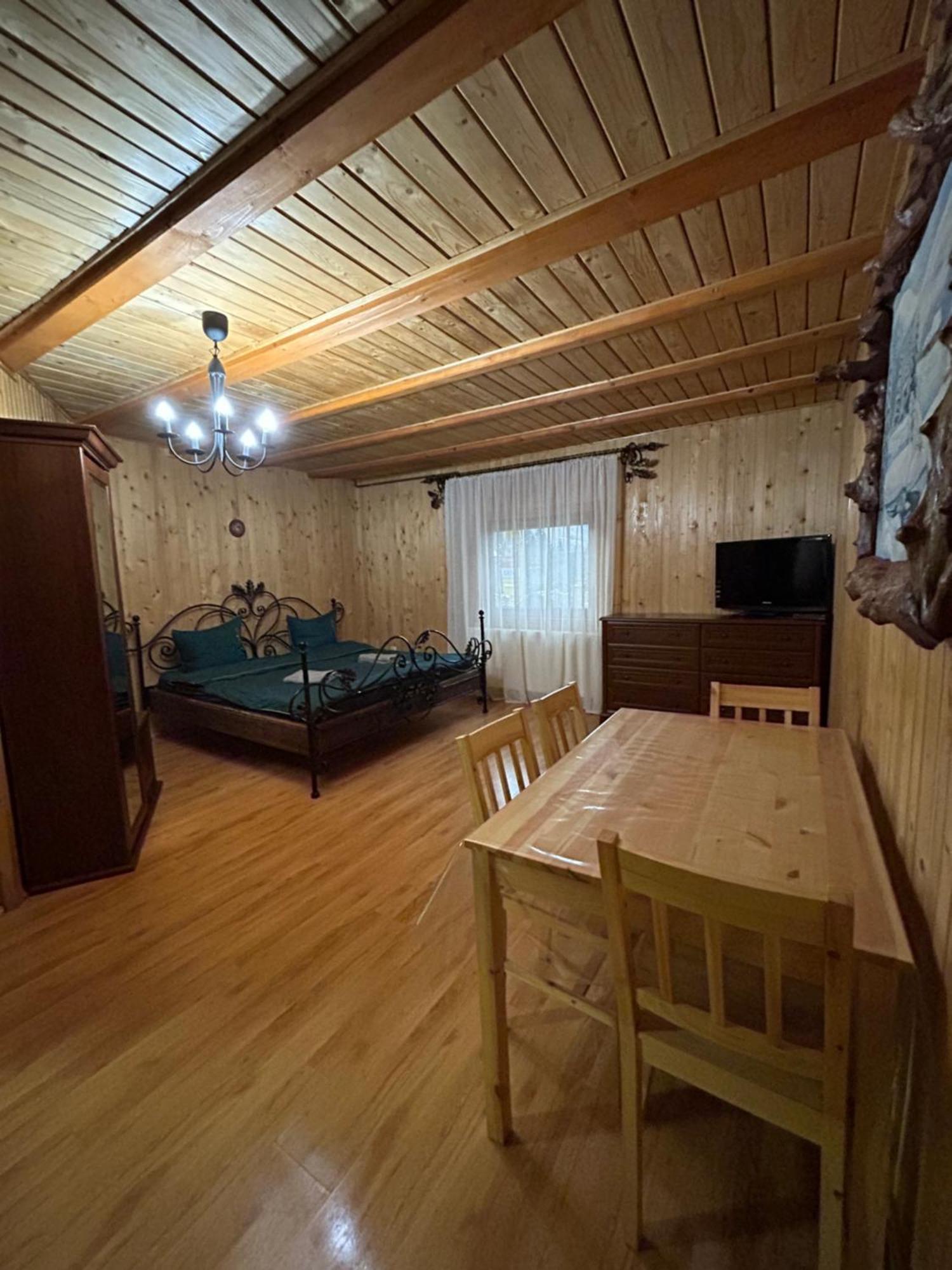 Любе Hotel Jablunicja Kültér fotó
