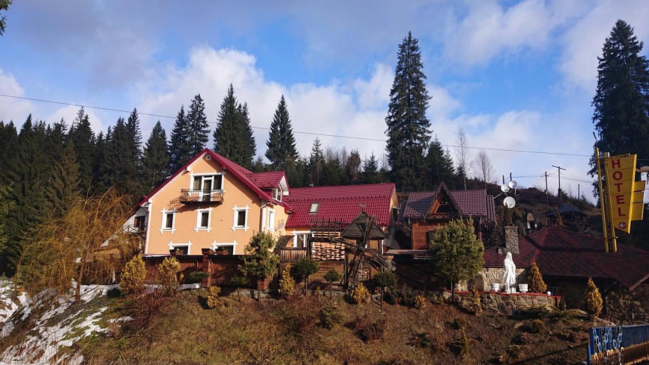 Любе Hotel Jablunicja Kültér fotó