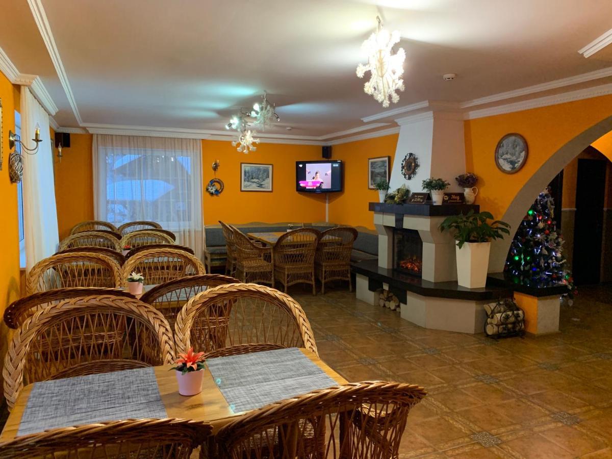 Любе Hotel Jablunicja Kültér fotó