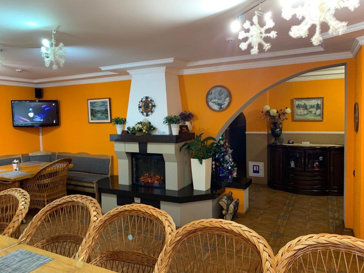 Любе Hotel Jablunicja Kültér fotó